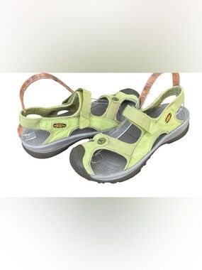 KEEN closed toe apple green water sandals WM 9.5 athletic hiking